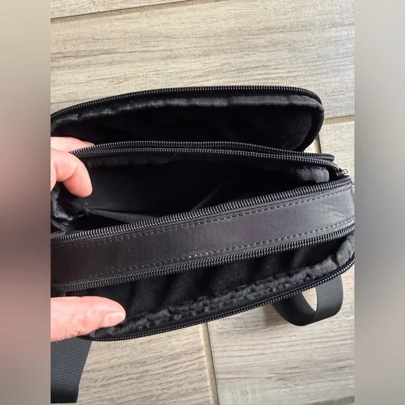 Hello Clio Original Black Kindle Purse Bag - Picture 12 of 15